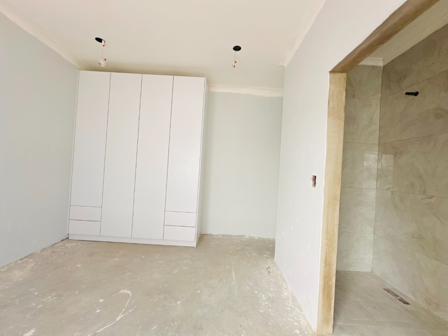 5 Bedroom Property for Sale in Sandown Western Cape